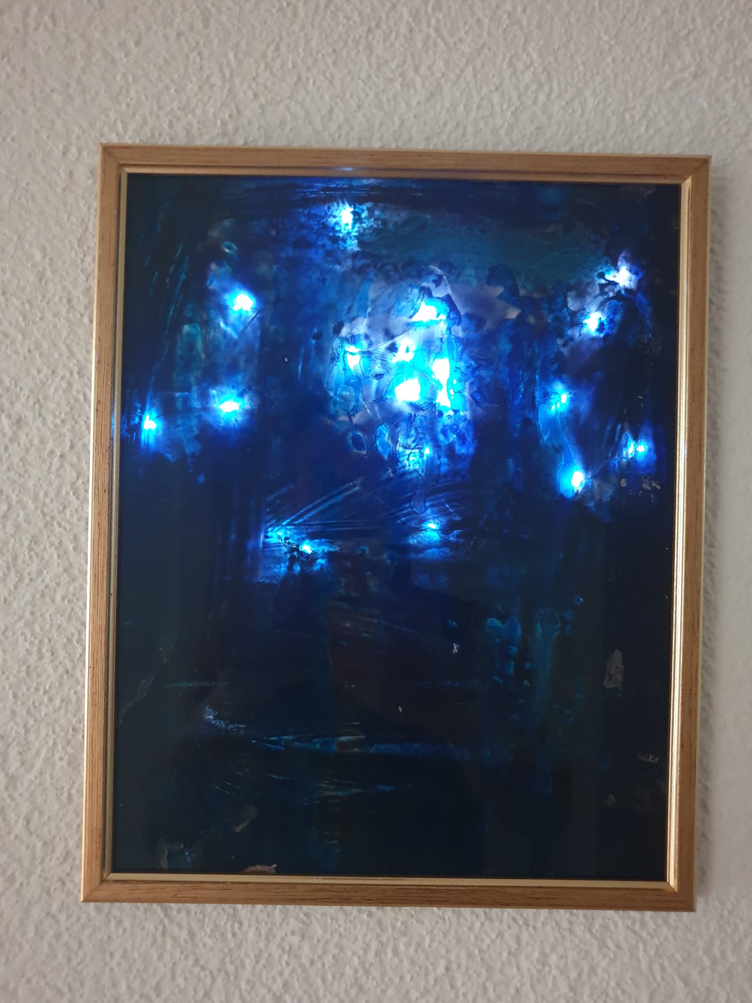 Nachtgestalten I - Hinterglasmalerei mit Crystal und Pearl-farben, brauner Holzrahmen - Preis: 160.-